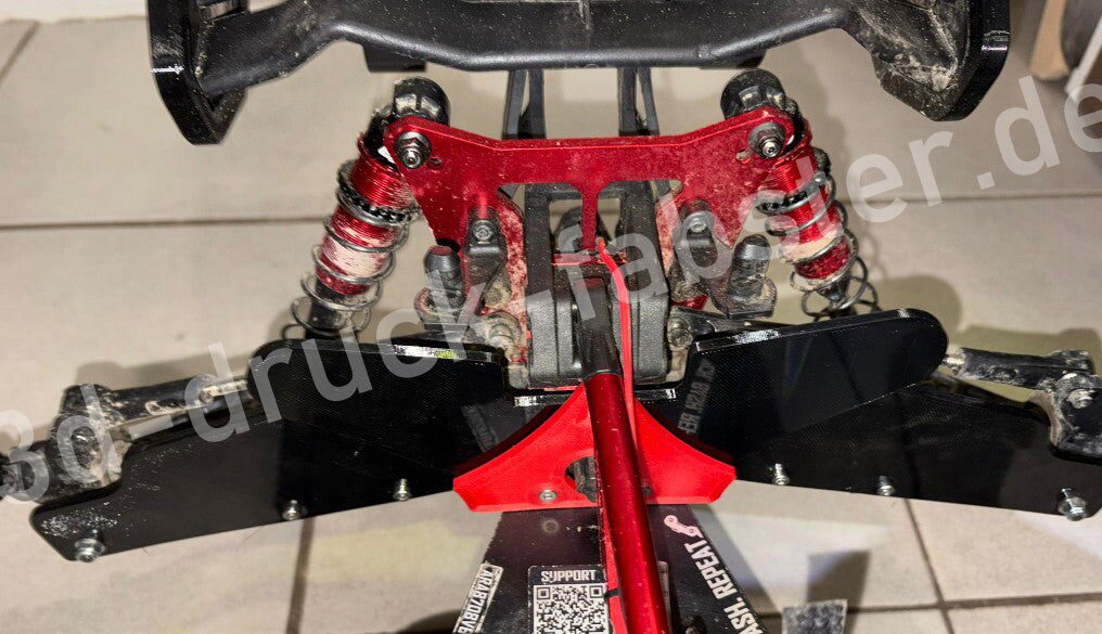 Montierte Mudguards am Chassis von hinten